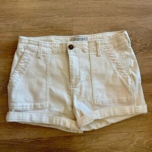 Liverpool Women's Cream Colored Shorts Size 12/31